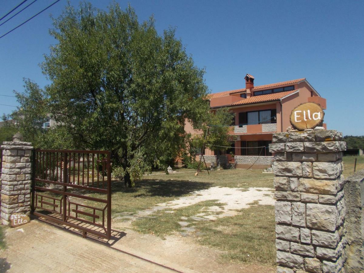 Apartamento Ella Pula Exterior foto