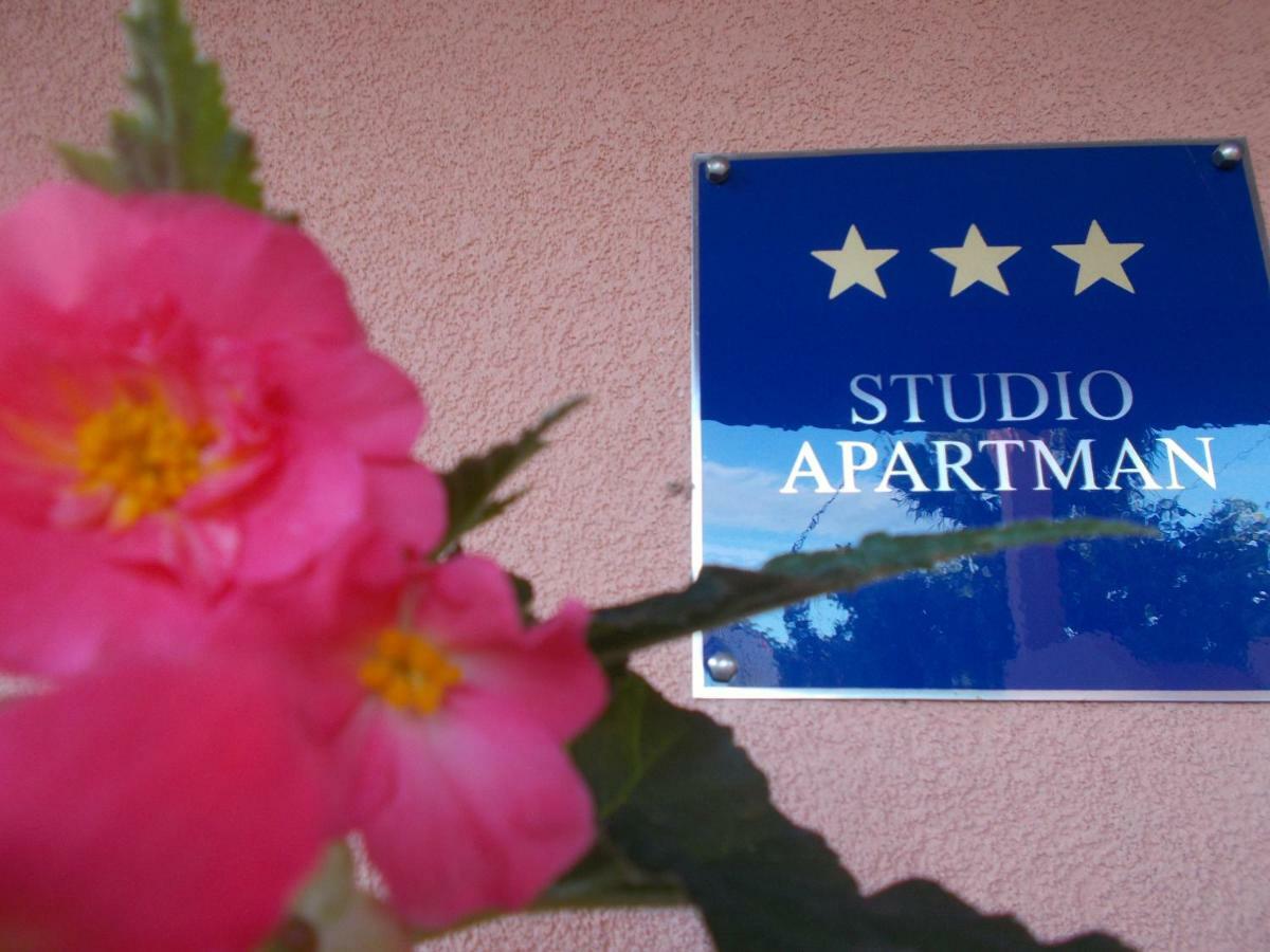 Apartamento Ella Pula Exterior foto
